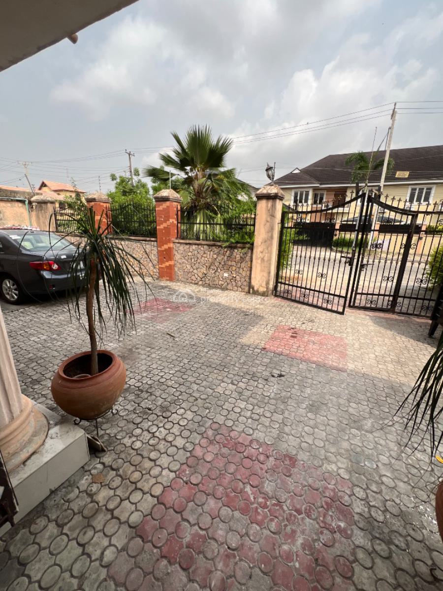 2-bedroom Apartment, Lekki Phase 1, Lekki, Lagos, Commercial Property for Rent