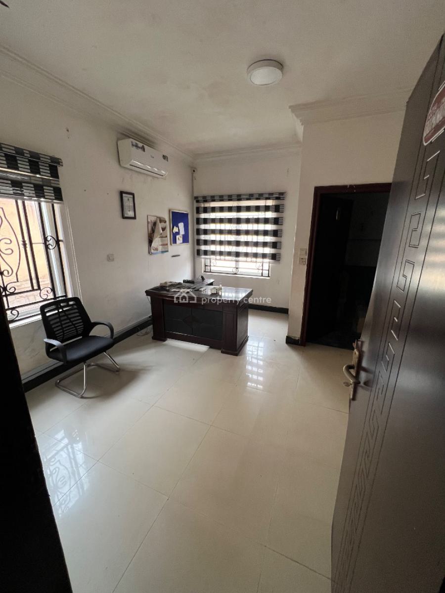 2-bedroom Apartment, Lekki Phase 1, Lekki, Lagos, Commercial Property for Rent