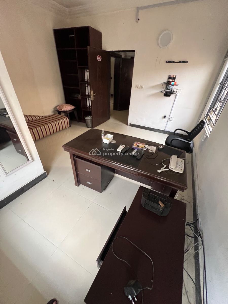 2-bedroom Apartment, Lekki Phase 1, Lekki, Lagos, Commercial Property for Rent