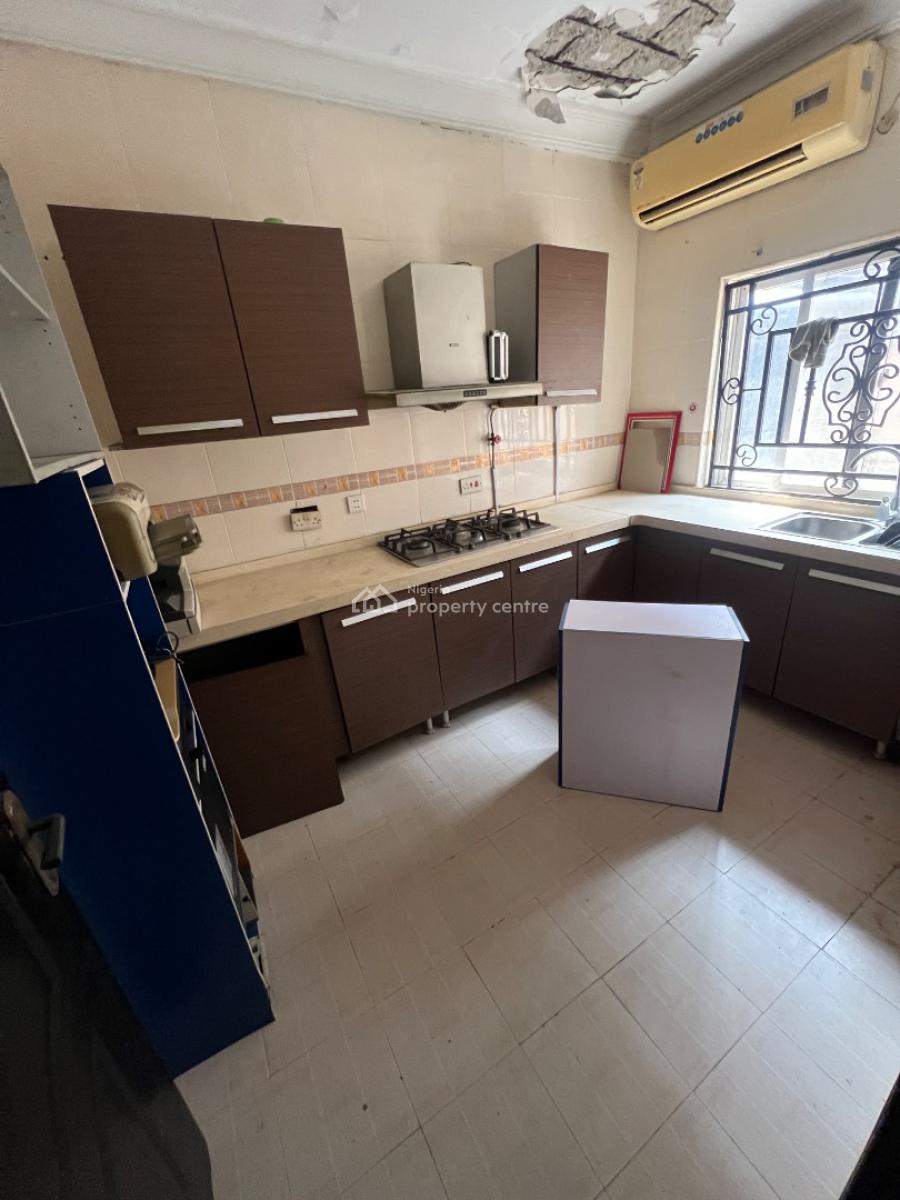2-bedroom Apartment, Lekki Phase 1, Lekki, Lagos, Commercial Property for Rent