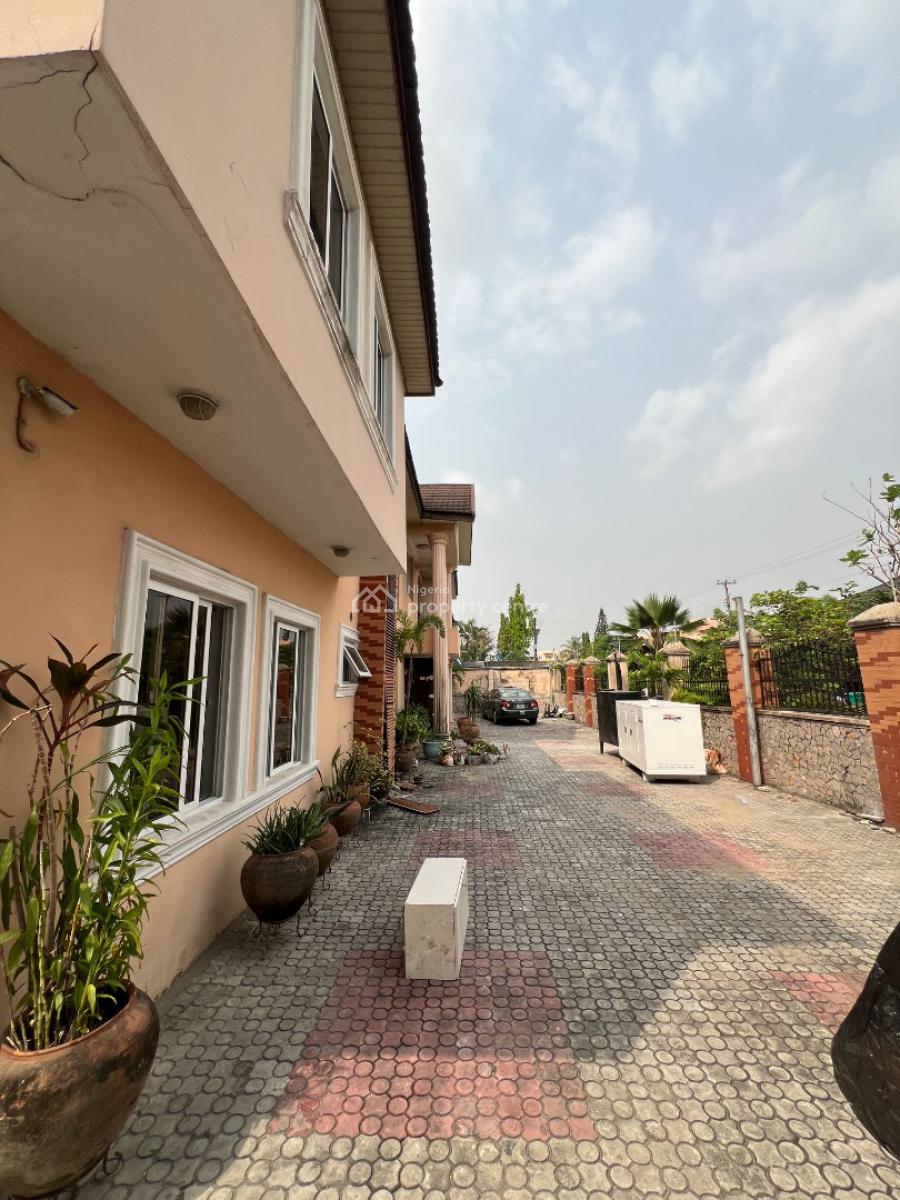 2-bedroom Apartment, Lekki Phase 1, Lekki, Lagos, Commercial Property for Rent