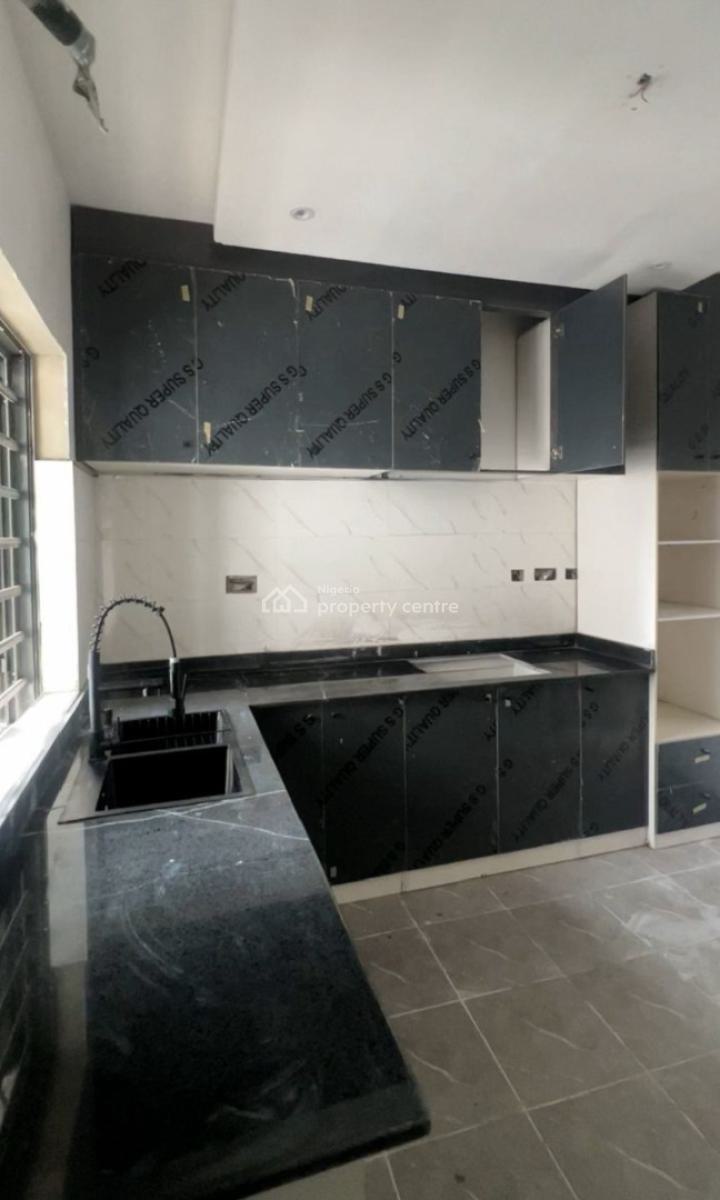 Luxury 2 Bedroom Apartment, Off Freedom Way, Lekki Phase 1, Lekki, Lagos, Flat / Apartment for Sale