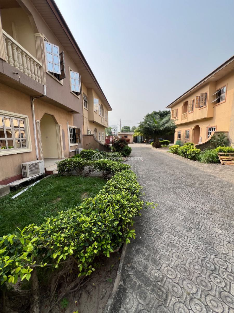 Over-spacious 5-bedroom Semi-detached Duplex (residential Or Commercial), Lekki Phase 1, Lekki, Lagos, House for Rent