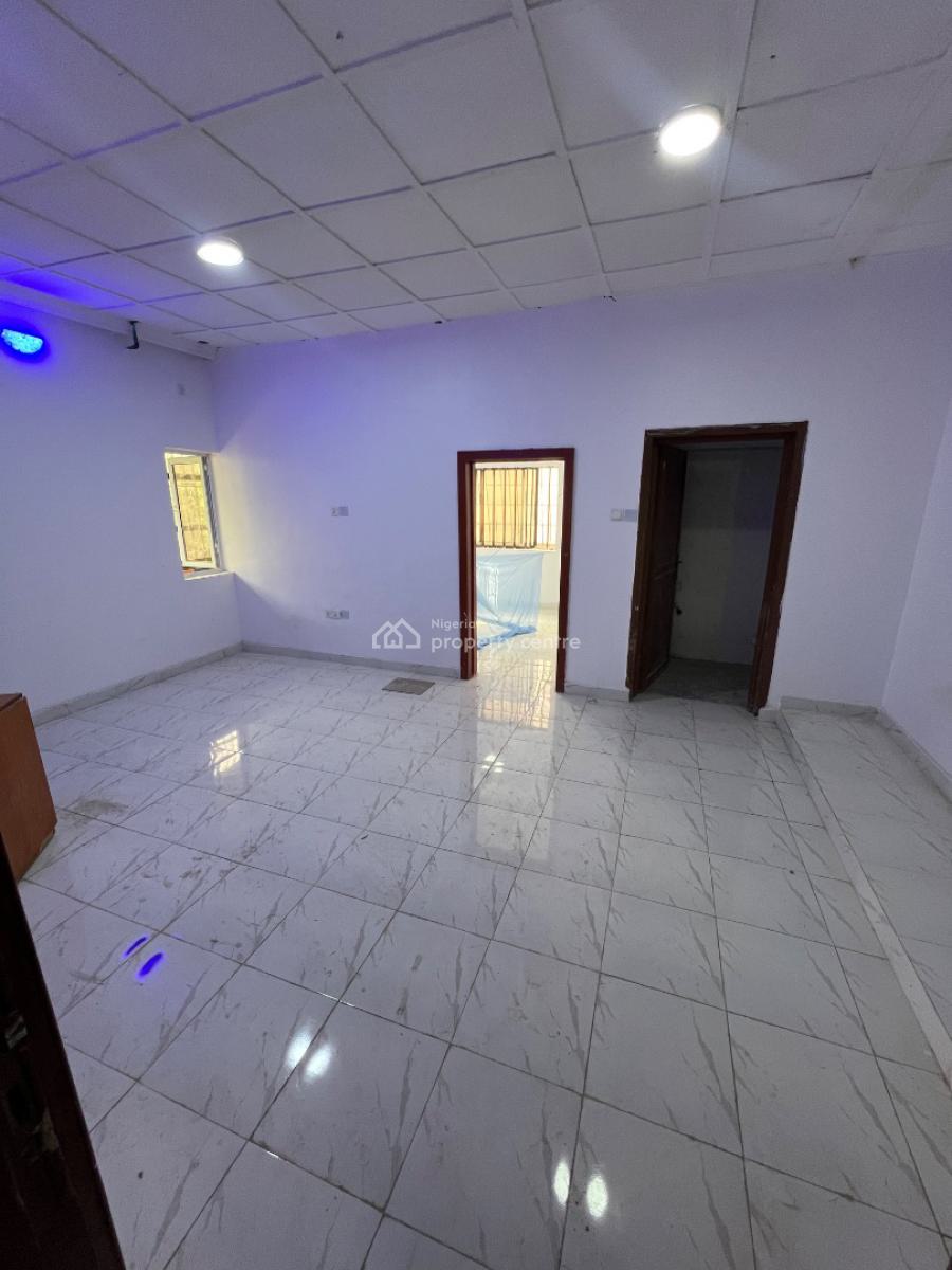 Spacious 1 Bedroom Flat in The Heart of Town, Lekki Phase 1, Lekki, Lagos, Mini Flat (room and Parlour) for Rent