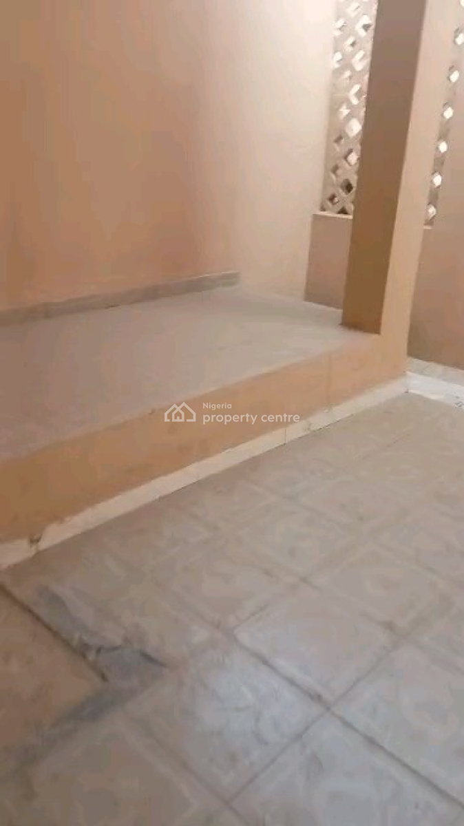 Luxury 3 Bedrooms Spacious Flat Available, By Amakas Mall, Guzape District, Abuja, Flat / Apartment for Rent