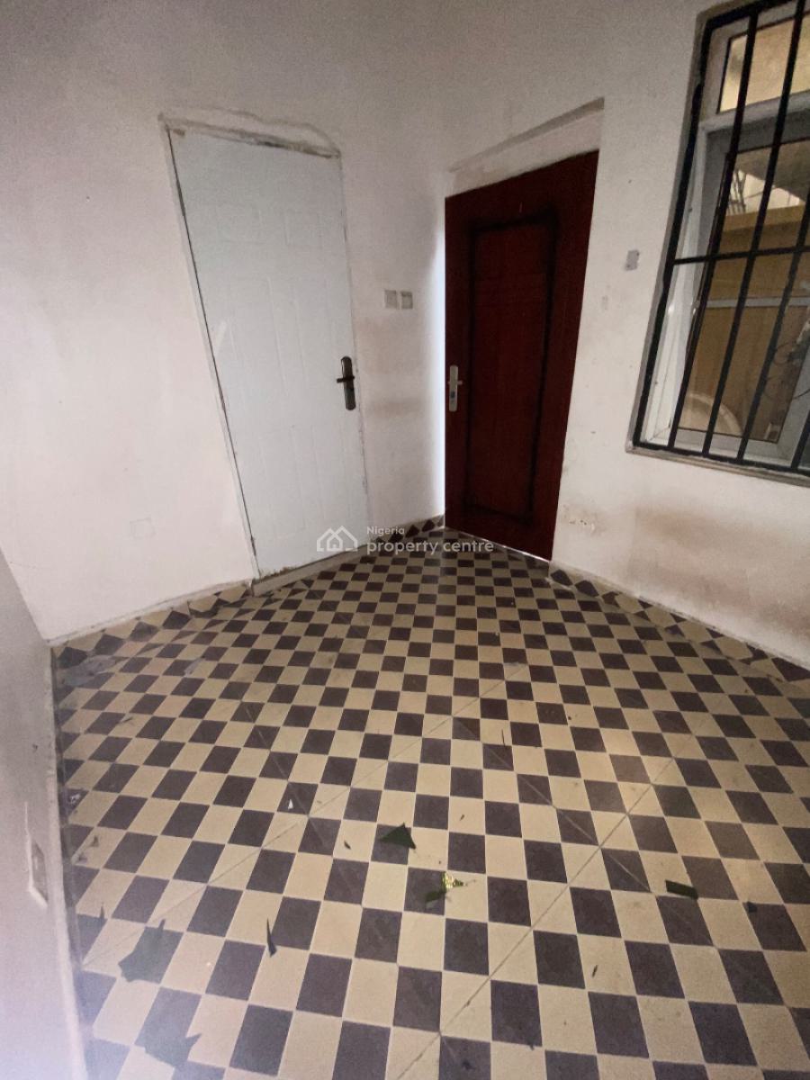 Spacious Bq Available, Chevron Drive, Bera Estate, Lekki Expressway, Lekki, Lagos, Flat / Apartment for Rent