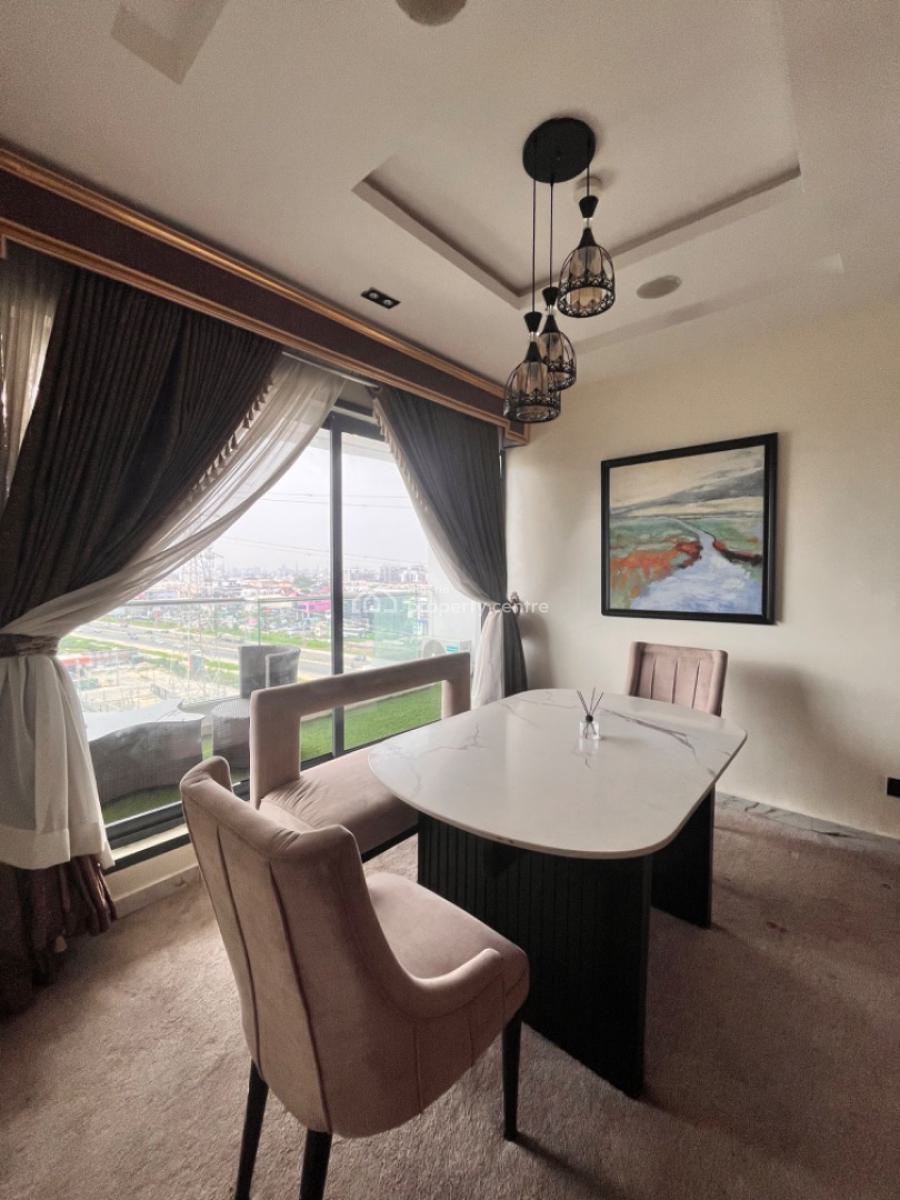 Luxury 4 Bedrooms Penthouse with Pool, Gym and Elevator, Lekki Phase 1, Lekki, Lagos, Flat / Apartment for Rent