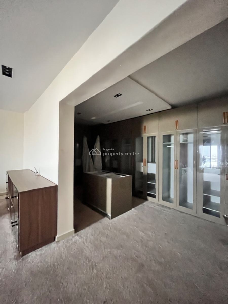 Luxury 4 Bedrooms Penthouse with Pool, Gym and Elevator, Lekki Phase 1, Lekki, Lagos, Flat / Apartment for Rent