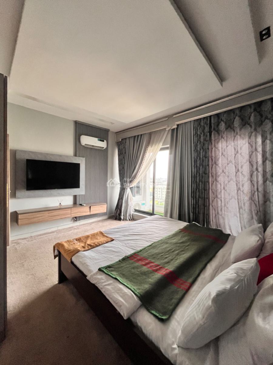 Luxury 4 Bedrooms Penthouse with Pool, Gym and Elevator, Lekki Phase 1, Lekki, Lagos, Flat / Apartment for Rent