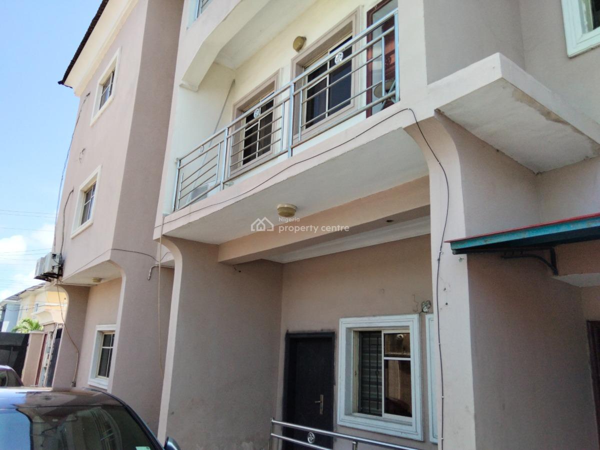 3 Bedrooms Apartment with Separate Staircase, Chevy View Estate, Chevron, Lekki Phase 2, Lekki, Lagos, Flat / Apartment for Sale