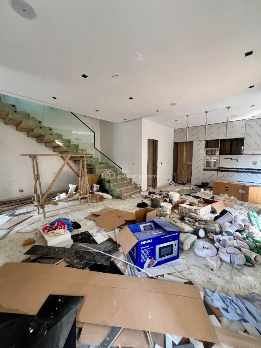 Spacious 4-bedrooms Semi Detached, Gra Phase 1, Magodo, Lagos, Semi-detached Duplex for Sale