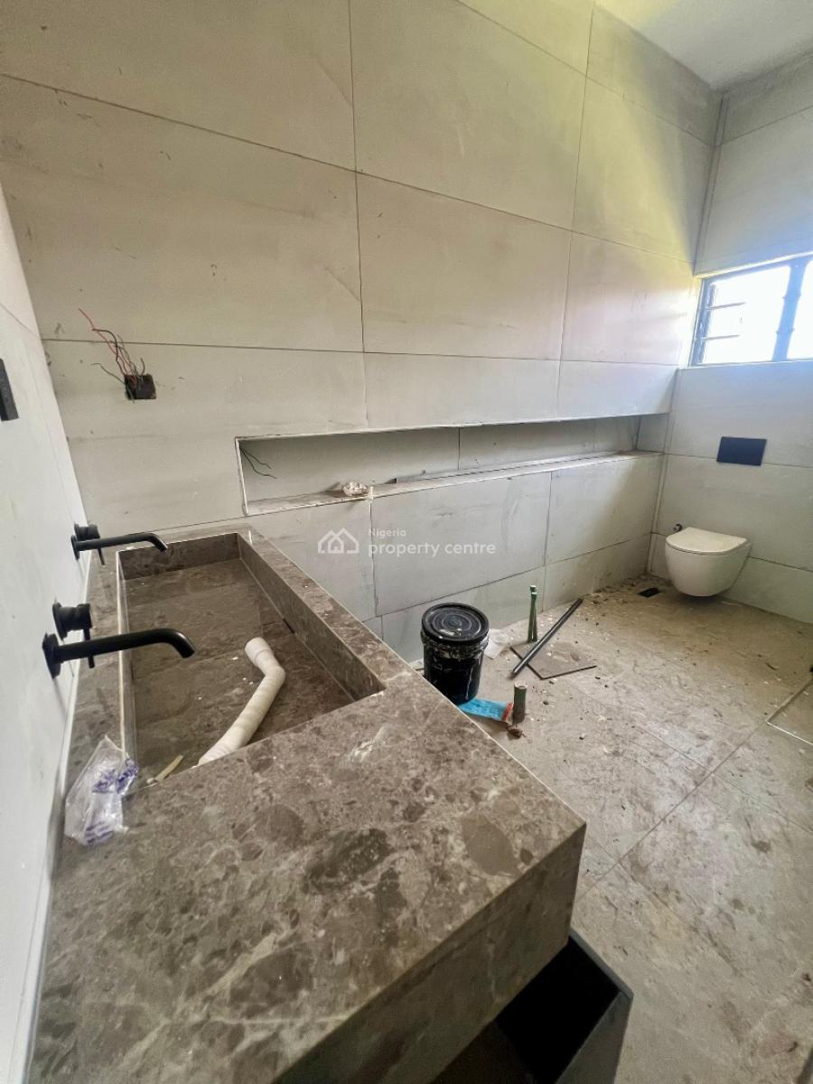 Spacious 4-bedrooms Semi Detached, Gra Phase 1, Magodo, Lagos, Semi-detached Duplex for Sale