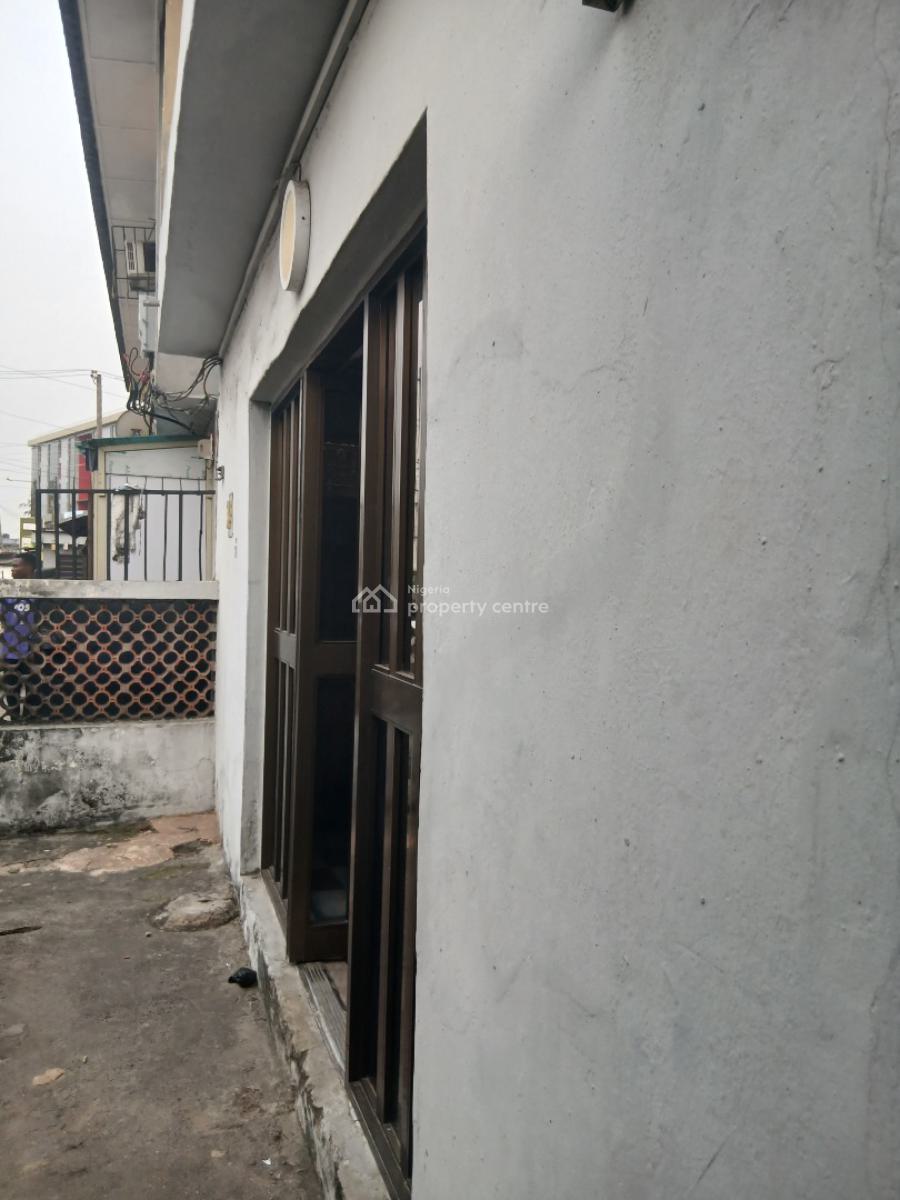 Good Executive Shop, Anthony, Maryland, Lagos, Shop for Rent