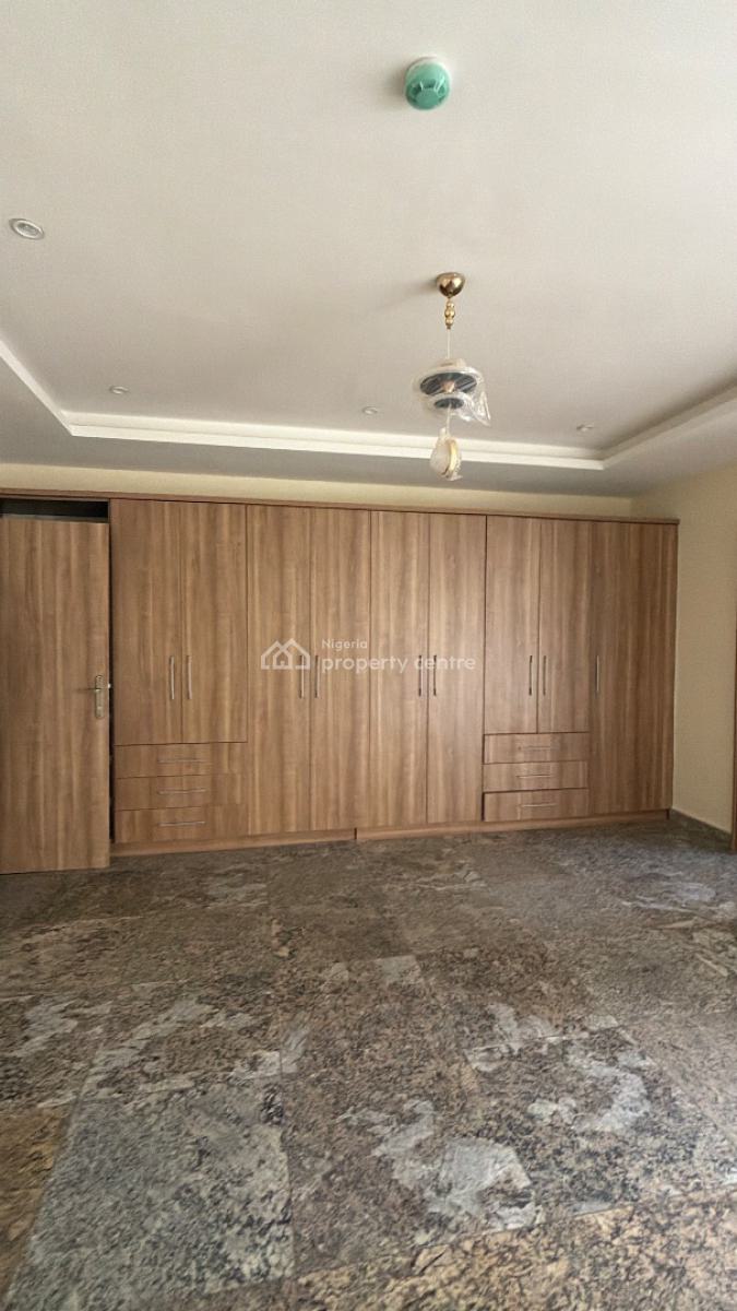 Luxury Serviced 3-bedroom Flat with Bq & Very Private Place, Asokoro Main, Asokoro District, Abuja, Flat / Apartment for Rent
