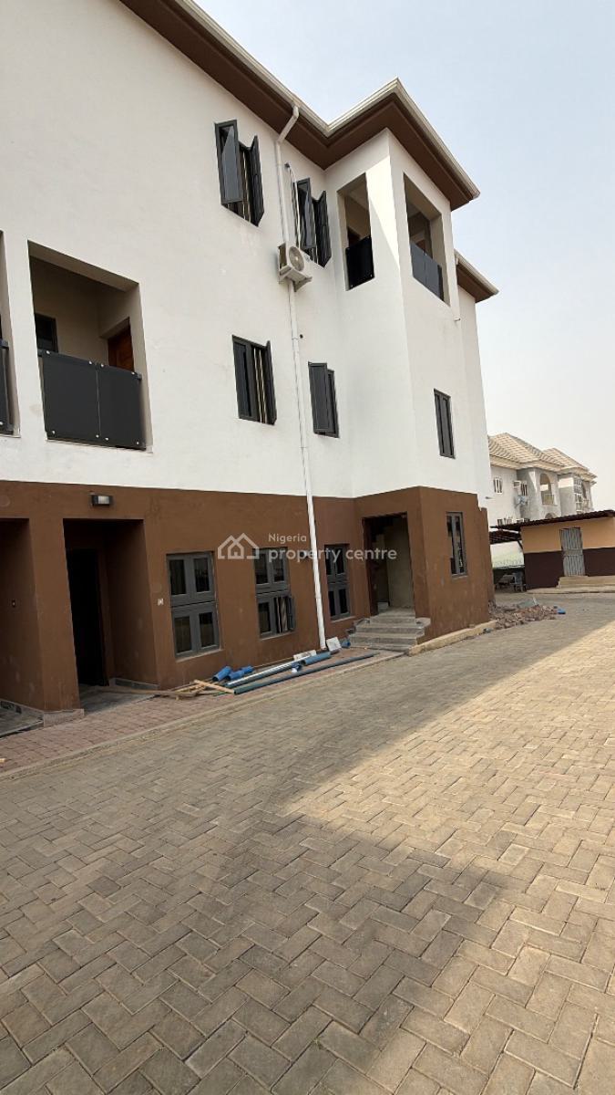 Super Luxury Serviced 3-bedroom Flat with a Privates Staircase, Guzape Main, Guzape District, Abuja, Flat / Apartment for Rent