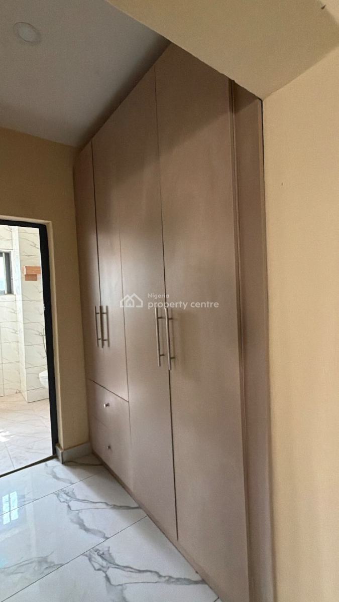 Super Luxury Serviced 3-bedroom Flat with a Privates Staircase, Guzape Main, Guzape District, Abuja, Flat / Apartment for Rent