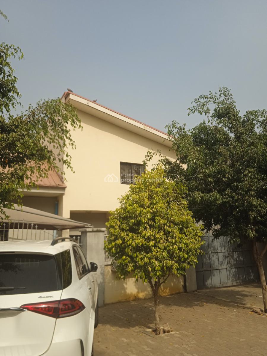 Duplex Strategic for Banking, Wuse 2, Abuja, Office Space for Rent