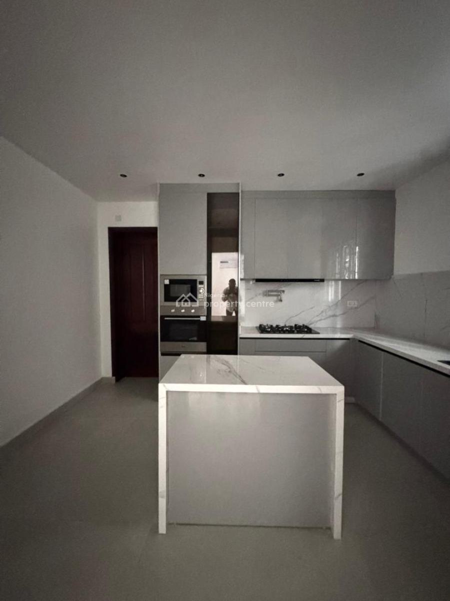 a Well-appointed 5-bedroom Terrace with a Boys Quarters, Banana Island, Ikoyi, Lagos, Terraced Duplex for Rent