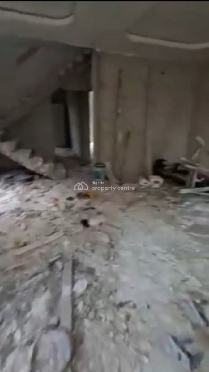 Distress 4 Bedrooms Detached Duplex, 80% Completed, Mobil Road, Ilaje, Ajah, Lagos, House for Sale