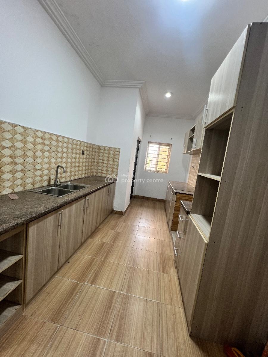 a Standard 2bedroom Flat, Abraham Adesunya Ajah, Lekki Phase 2, Lekki, Lagos, Flat / Apartment for Rent