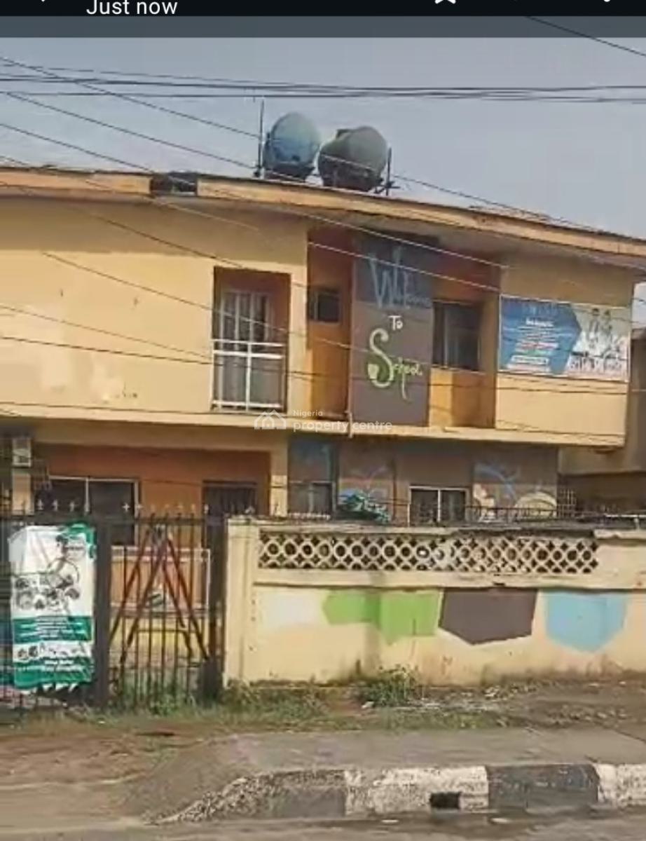 Surulere Central  4-bedroom Semi-detached Duplex (2 Wings), Surulere, Lagos, Semi-detached Duplex for Rent