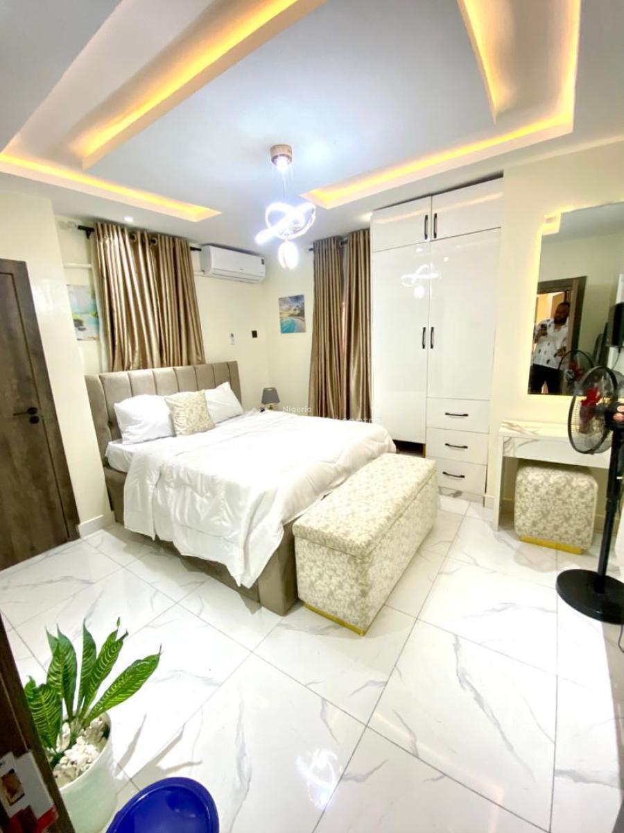 3bedroom Serviced Apartment with Smart Lock, in Aguda Surulere per Day, Oladimeji Street, Surulere, Lagos, Flat / Apartment for Rent