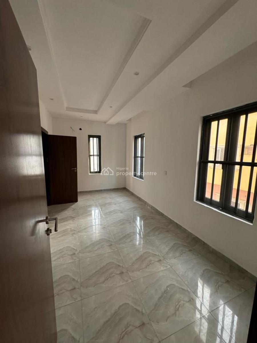 a Serviced 3 Bedroom Maisonette with Bq All Rooms En-suite, Lekki Phase 1, Lekki, Lagos, Flat / Apartment for Rent
