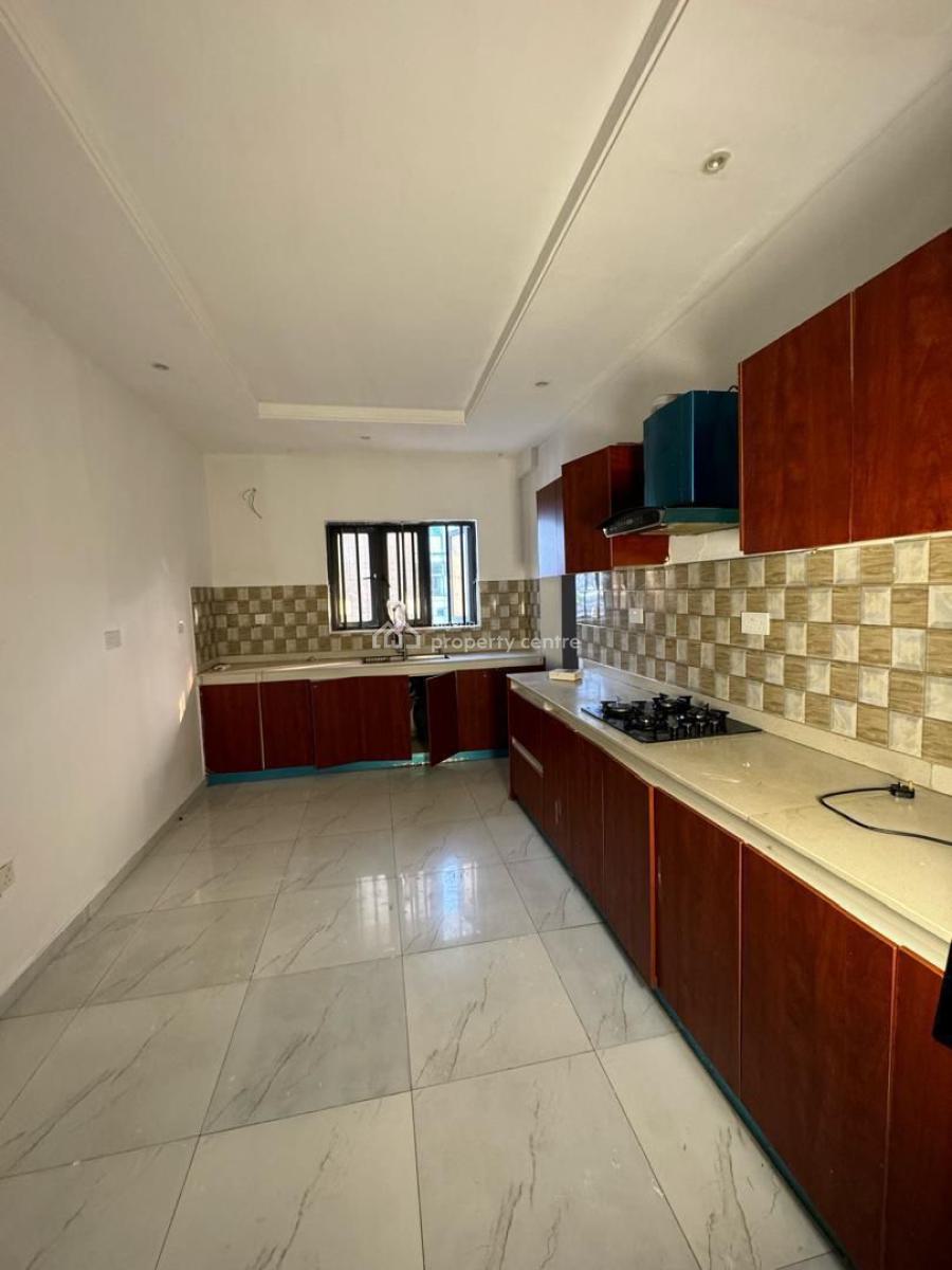 a Serviced 3 Bedroom Maisonette with Bq All Rooms En-suite, Lekki Phase 1, Lekki, Lagos, Flat / Apartment for Rent