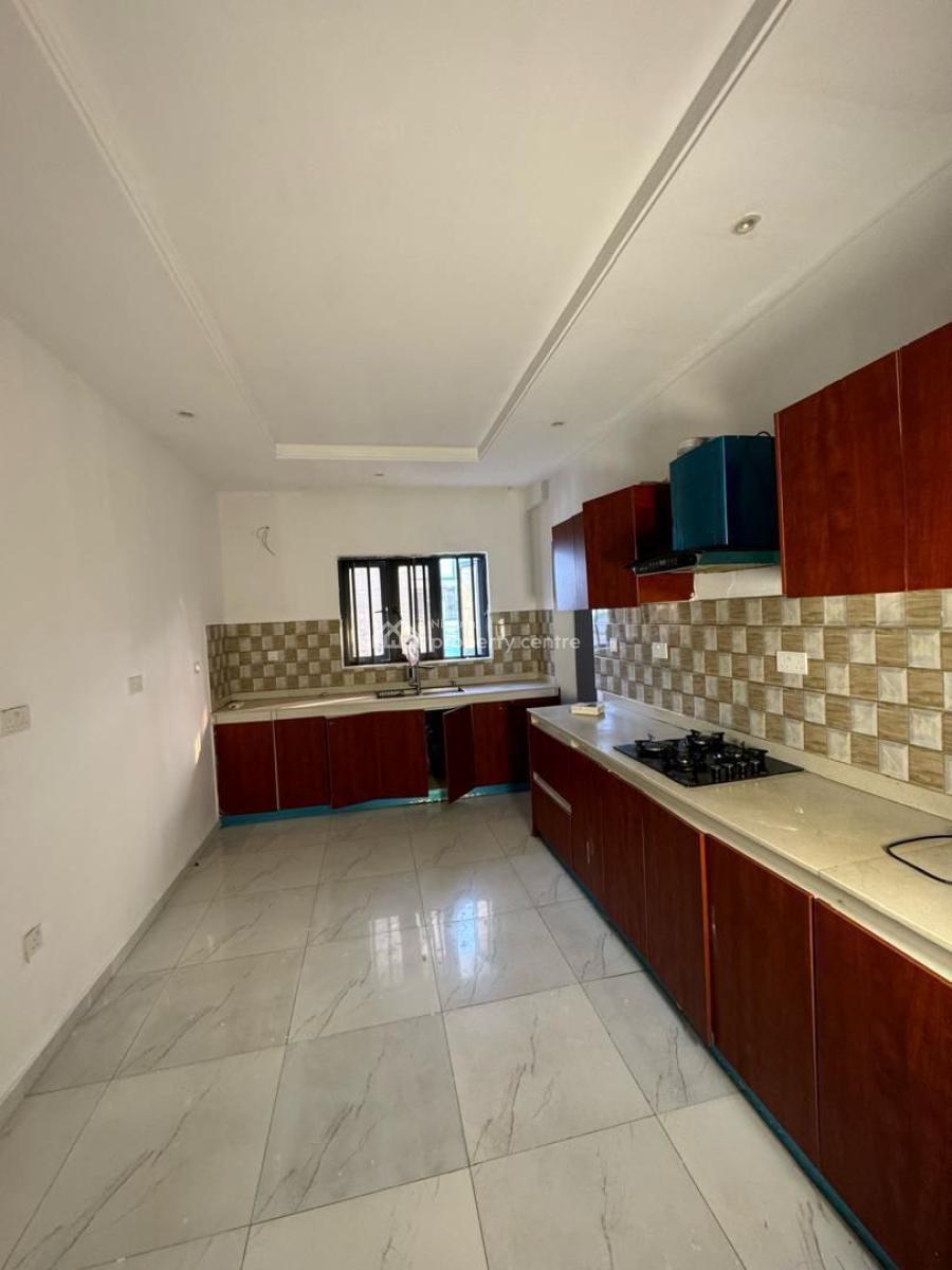 a Serviced 3 Bedroom Maisonette with Bq All Rooms En-suite, Lekki Phase 1, Lekki, Lagos, Flat / Apartment for Rent