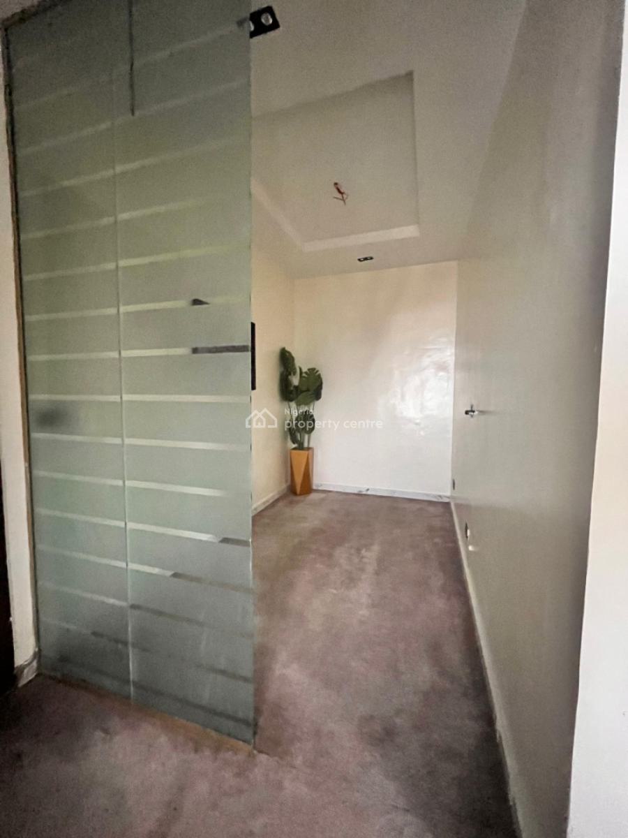 4 Bedroom Penthouse with Pool, Gym & Elevator Available, Lekki Phase 1, Lekki, Lagos, Flat / Apartment for Rent