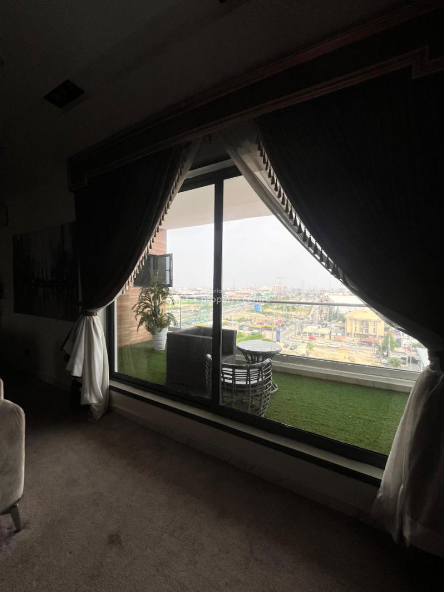 4 Bedroom Penthouse with Pool, Gym & Elevator Available, Lekki Phase 1, Lekki, Lagos, Flat / Apartment for Rent