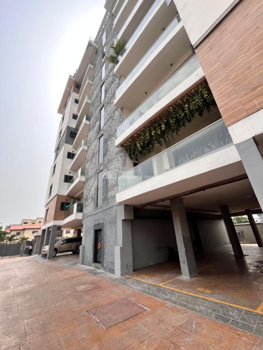 4 Bedroom Penthouse with Pool, Gym & Elevator Available, Lekki Phase 1, Lekki, Lagos, Flat / Apartment for Rent