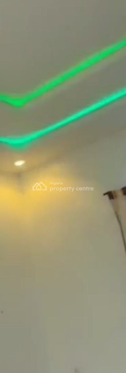 Two Bed at Ojodu Abiodun Barger Axis   T *₦3m*, Ojodu Berger, Ojodu, Lagos, Flat / Apartment for Sale