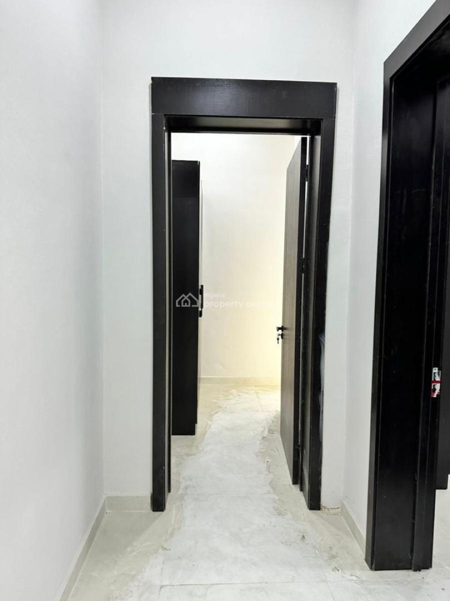 Luxury 2 Bedroom Flat with Excellent Finishes, Behind Blenco Ilasan Road, Ikate Elegushi, Lekki, Lagos, Flat / Apartment for Sale