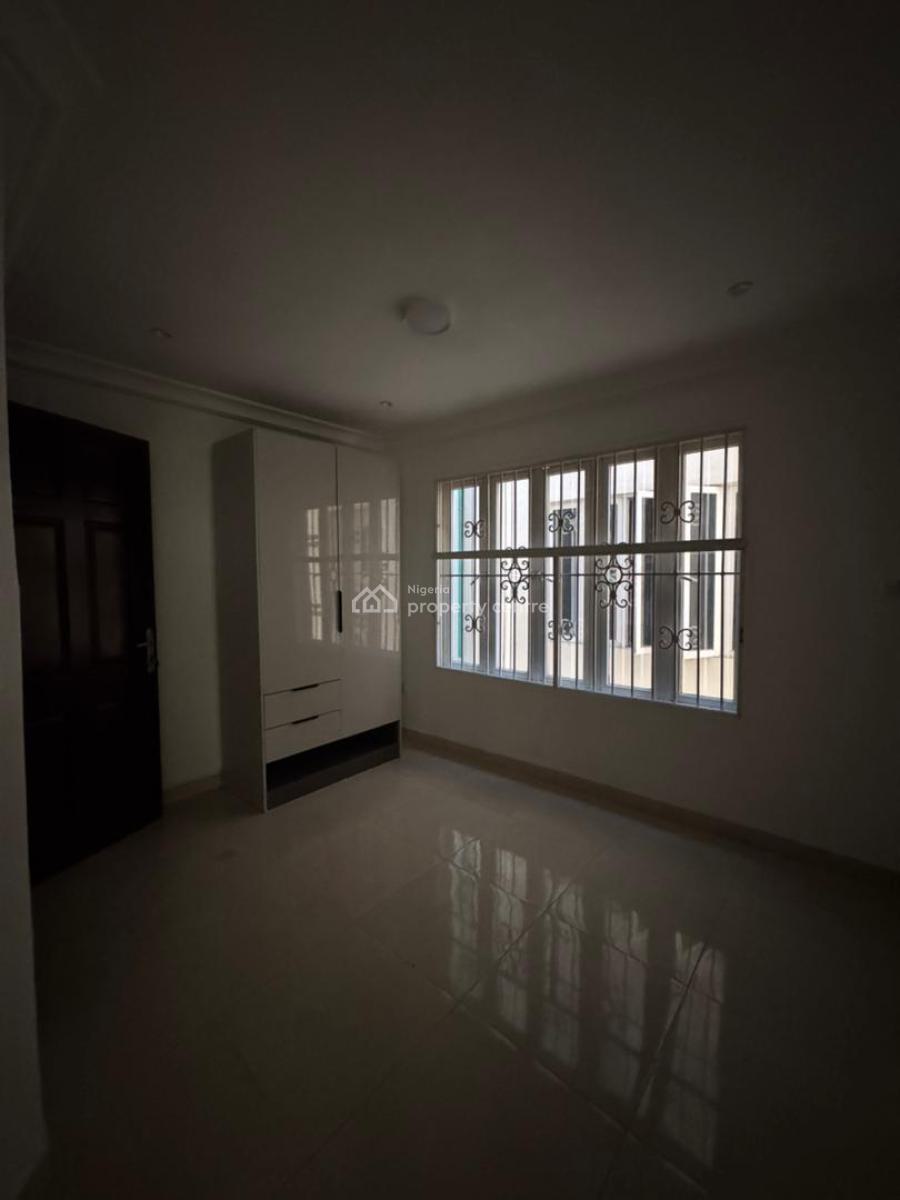 a Well-appointed 5-bedroom Terrace with a Boys Quarters, Banana Island, Ikoyi, Lagos, Terraced Duplex for Rent