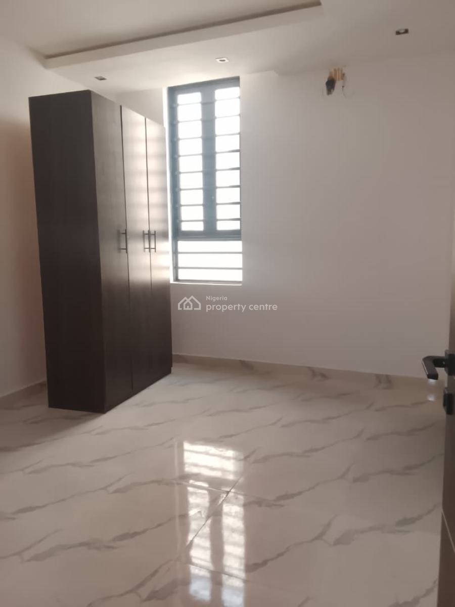 3 Unit of  Well Maintained 3-bedroom Apartment, Lekki Phase 1, Lekki, Lagos, Flat / Apartment for Rent