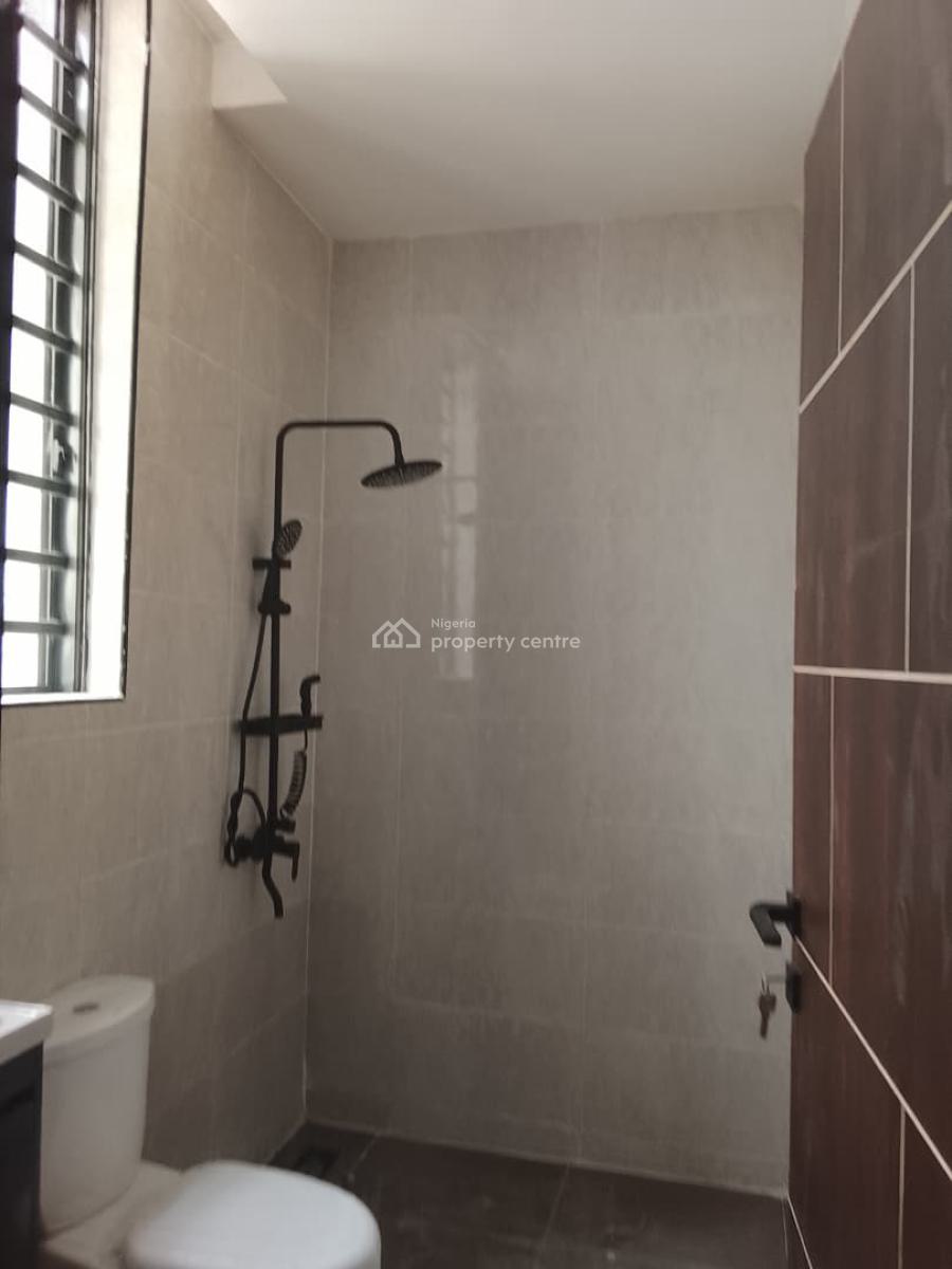 3 Unit of  Well Maintained 3-bedroom Apartment, Lekki Phase 1, Lekki, Lagos, Flat / Apartment for Rent