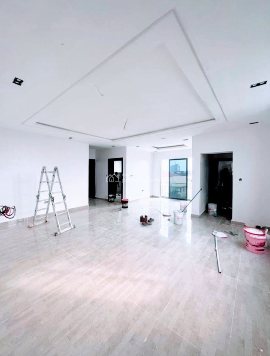 3 Units of Well Maintained 3 Bedrooms Apartment, Lekki Phase 1, Lekki, Lagos, Flat / Apartment for Rent