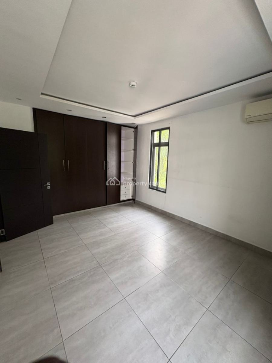 2 Units of Neat & Well-maintained 3-bedroom Apartments on 2nd Floor, Ikoyi, Lagos, Flat / Apartment for Rent
