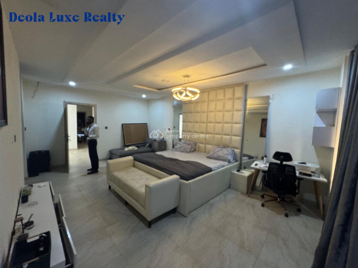 a Well Maintained 4 Bedroom Duplex in a Family Oriented Estate, Lekki Phase 1, Lekki, Lagos, Semi-detached Duplex for Sale