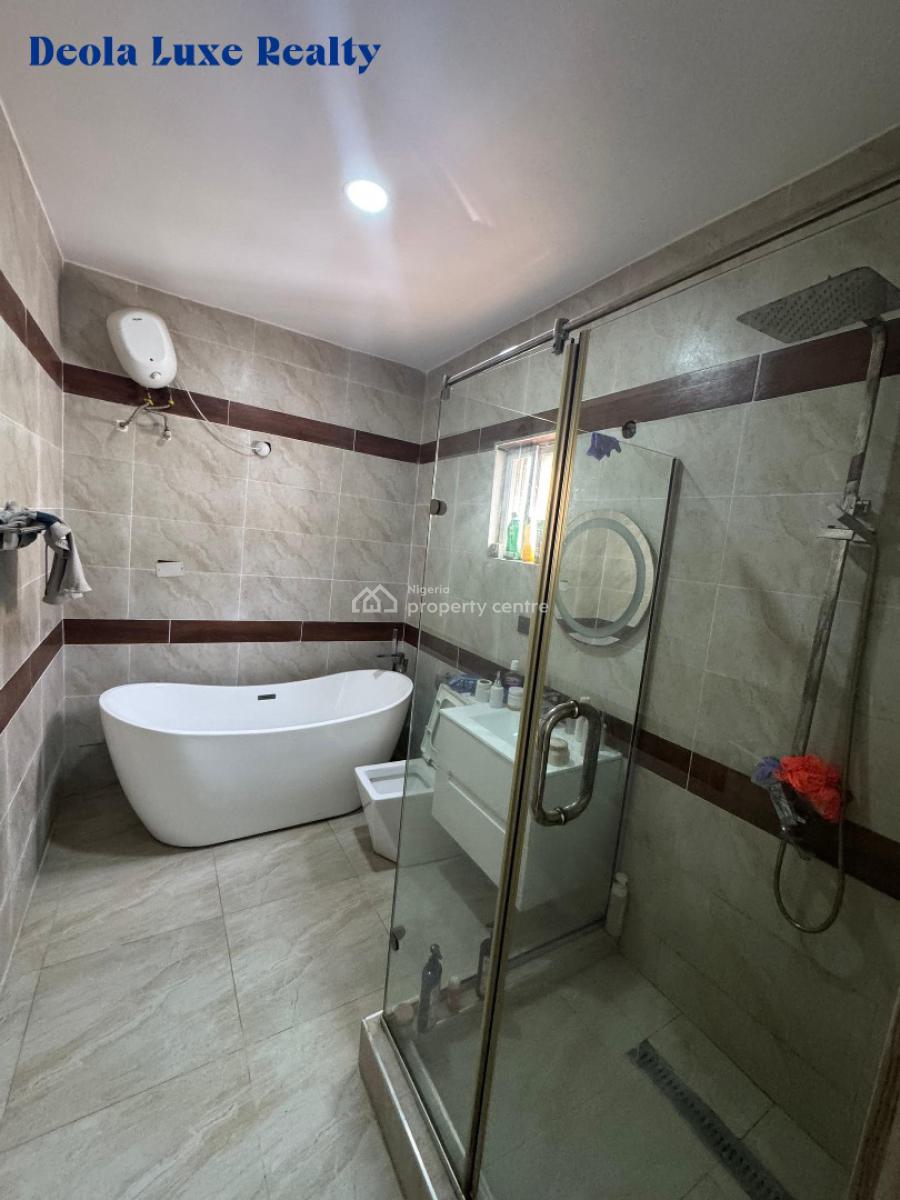 a Well Maintained 4 Bedroom Duplex in a Family Oriented Estate, Lekki Phase 1, Lekki, Lagos, Semi-detached Duplex for Sale