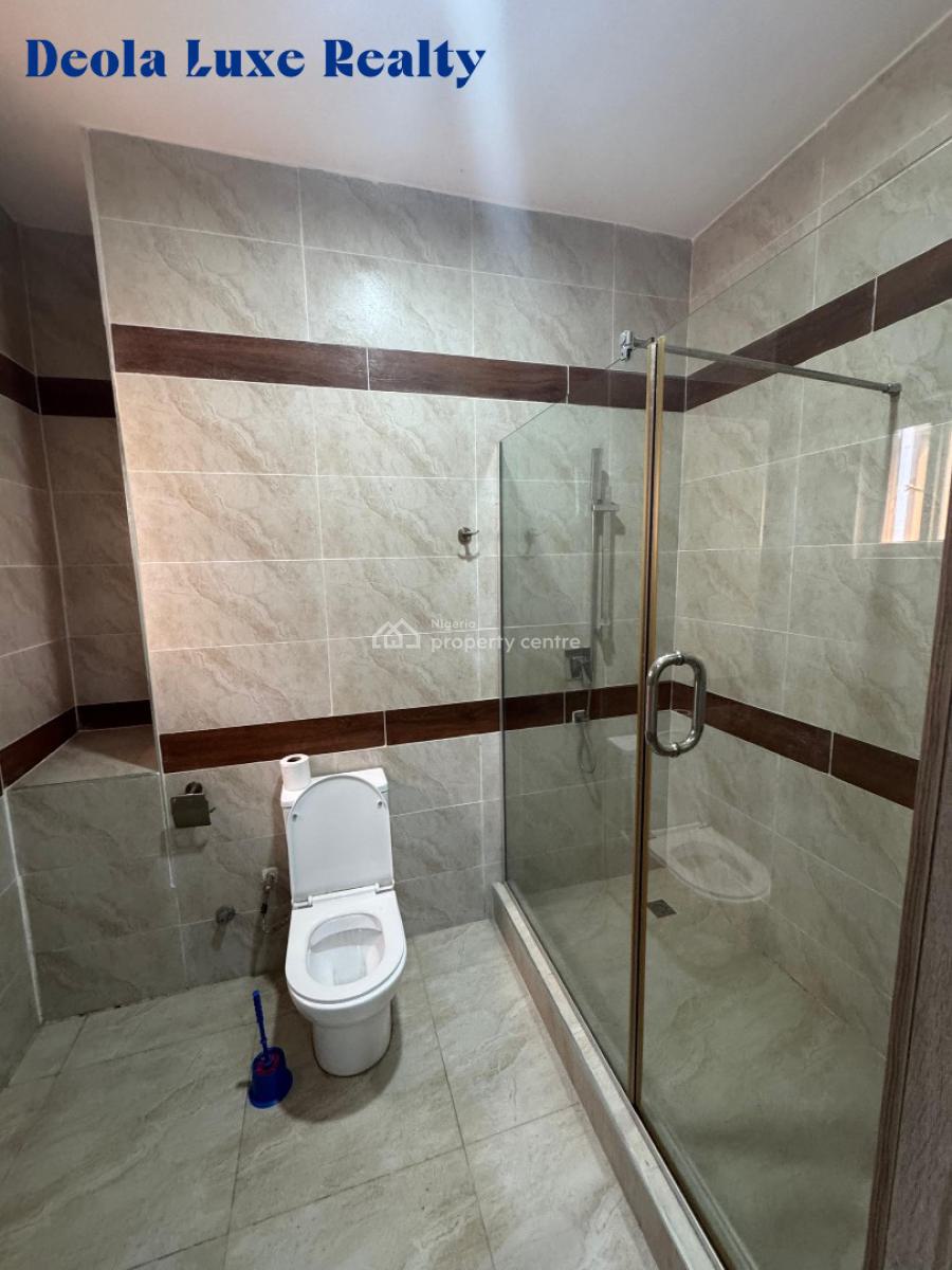 a Well Maintained 4 Bedroom Duplex in a Family Oriented Estate, Lekki Phase 1, Lekki, Lagos, Semi-detached Duplex for Sale