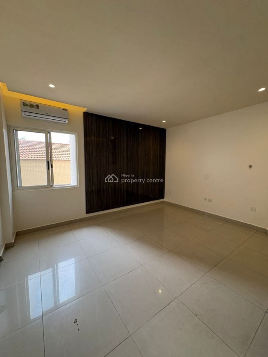 Well-maintained Spacious 3-bedroom Apartments on 1st Floor with Bq, Ikoyi, Lagos, Flat / Apartment for Rent