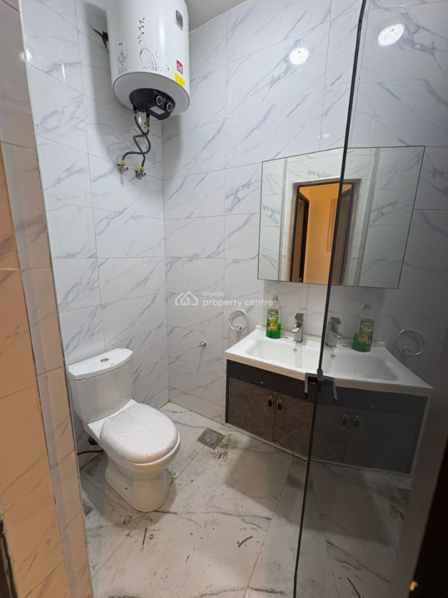 Well-maintained Spacious 3-bedroom Apartments on 1st Floor with Bq, Ikoyi, Lagos, Flat / Apartment for Rent