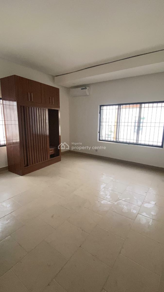 Neatly Built 3 Bedroom Flat, Gilmore, Jahi, Abuja, Flat / Apartment for Rent