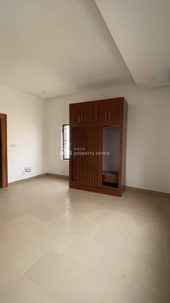 Neatly Built 3 Bedroom Flat, Gilmore, Jahi, Abuja, Flat / Apartment for Rent
