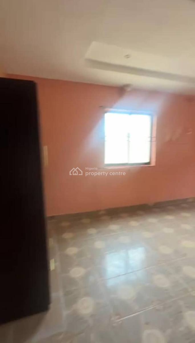 Lovely 3 Bedroom Flat, Ogunsami Off Shaki Crescent, Aguda, Surulere, Lagos, Flat / Apartment for Rent