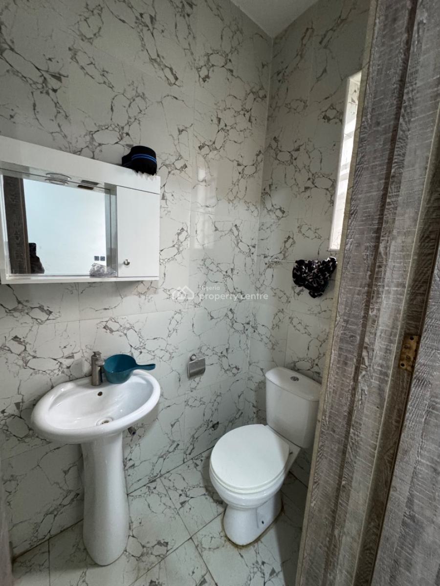 Self Contain, Van Daniel Estate, Conservation Chevron, Lekki Expressway, Lekki, Lagos, Self Contain (single Rooms) for Rent