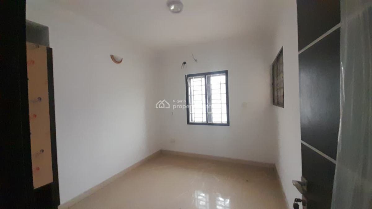 Partly Furnished Serviced 4 Bedrooms Detached Duplex with Bq, Lekki Scheme 2, Opposite Ojaja Mall, Off Abraham Adesanya Road, Ajah, Lagos, Detached Duplex for Rent