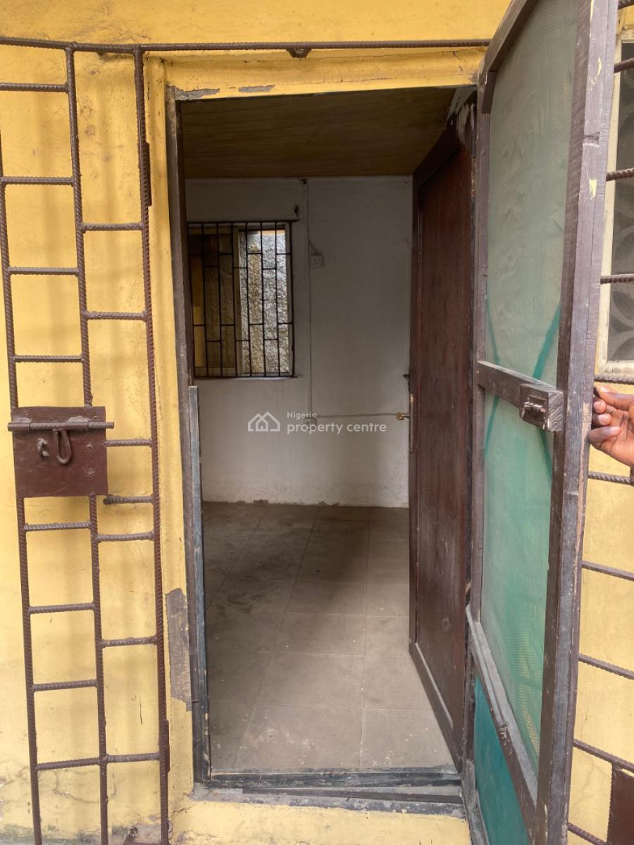 Mini-flat for Office Space, Montgomery, Yaba, Lagos, Commercial Property for Rent